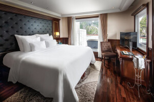 Paradise Elegance Cruise 3 Days 2 Nights Captain View Terrace Suite