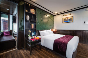 Deluxe With Balcony image 2