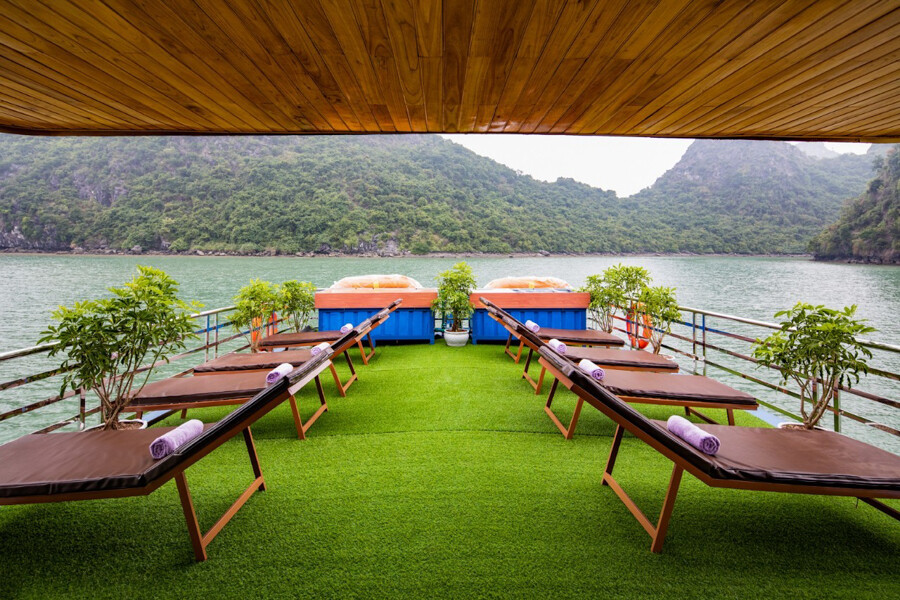 Lan Ha Bay day tour - Mimosa Cruise 4