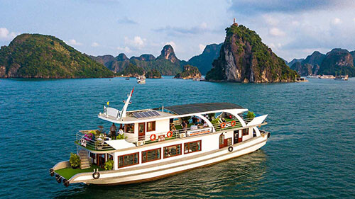 Wonder bay Luxury cruise Halong bay