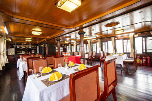 Bai Tu Long Bay Swan cruise 2 days 5