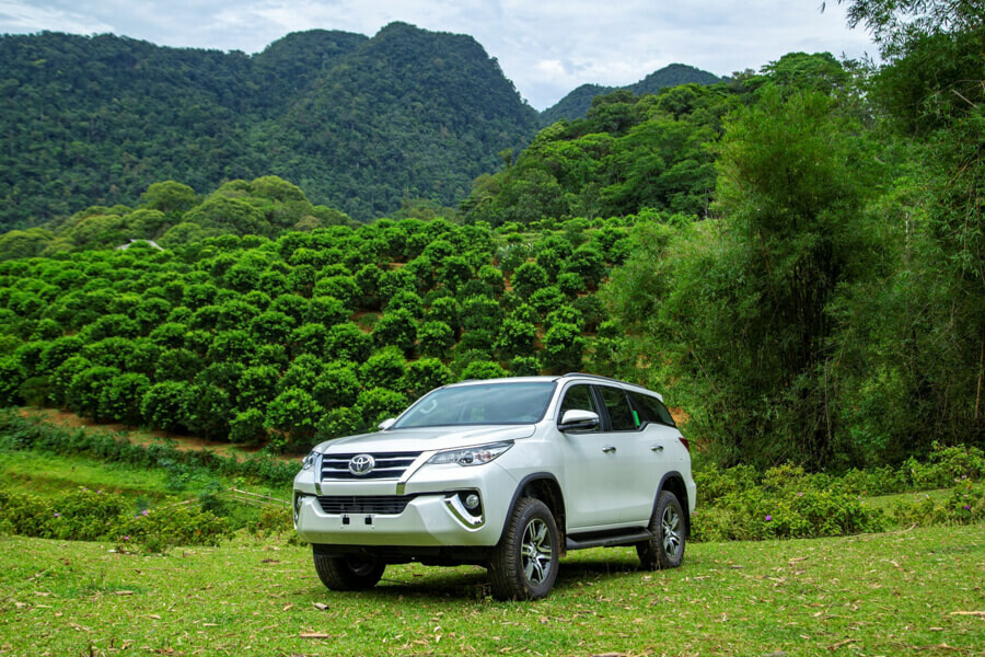 Sapa - Bac Ha Private Car transfer 3