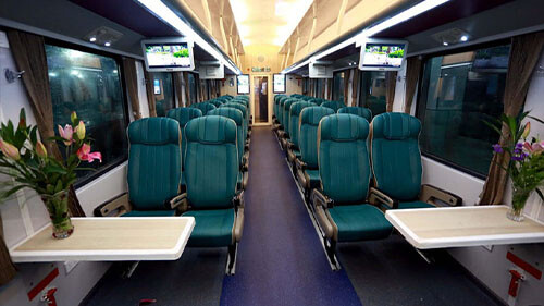 Da Nang to Hanoi train (by Vietnam Railway)