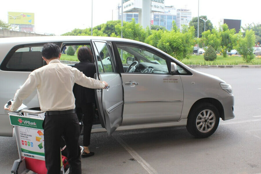 Lao Cai station - Sapa private car transfer 7